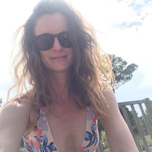 Meet your Posher, Dominique